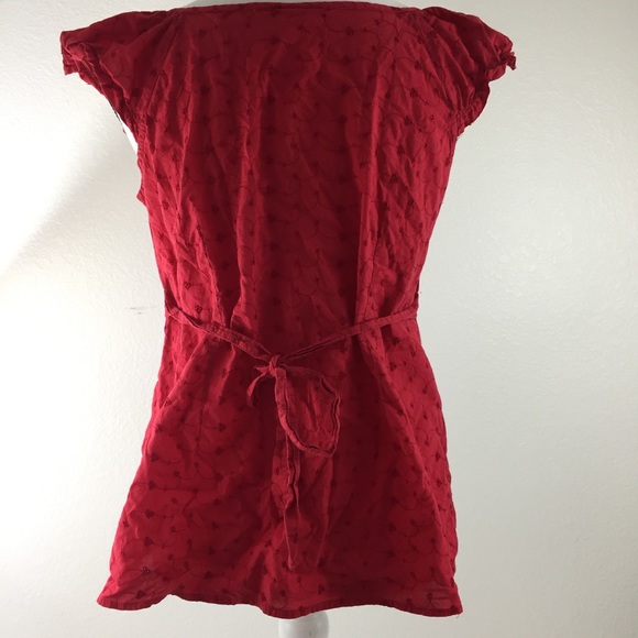 Motherhood Maternity Eyelet Cotton Top. M44 - Picture 3 of 6